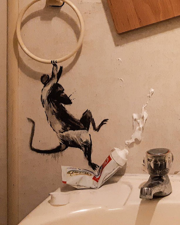 Banksy 2.jpg